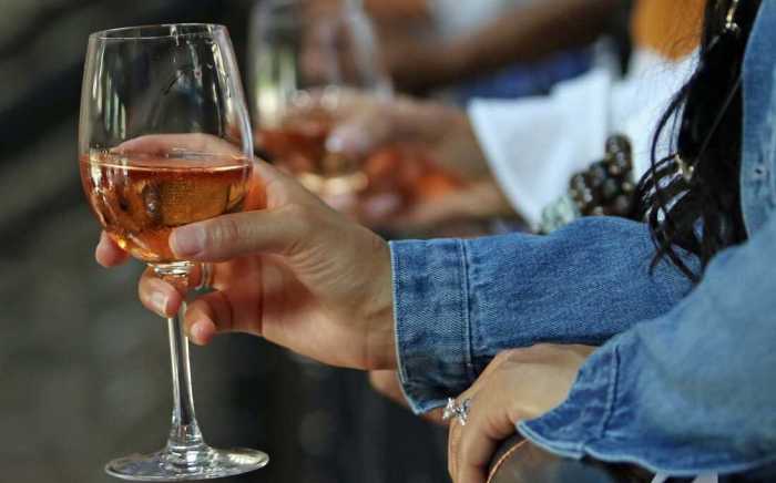 5 Health Benefits Of Drinking Alcoholic Beverages In Moderation