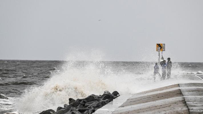 Floridians Make Final Preparations For Hurricane Helene