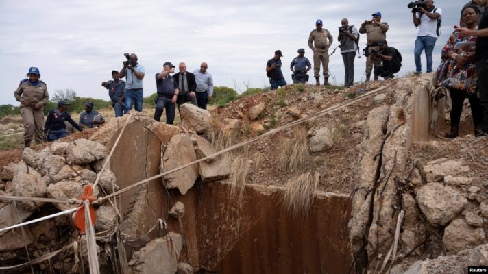 Hundreds of South African Illegal Miners Trapped Underground, Gov't Refuses To Send Help